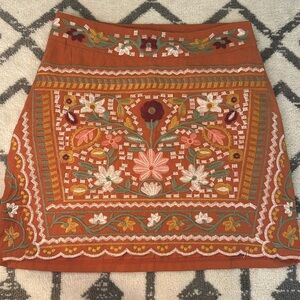 Tribal/Floral Embroidered Mini Skirt S Tan/White